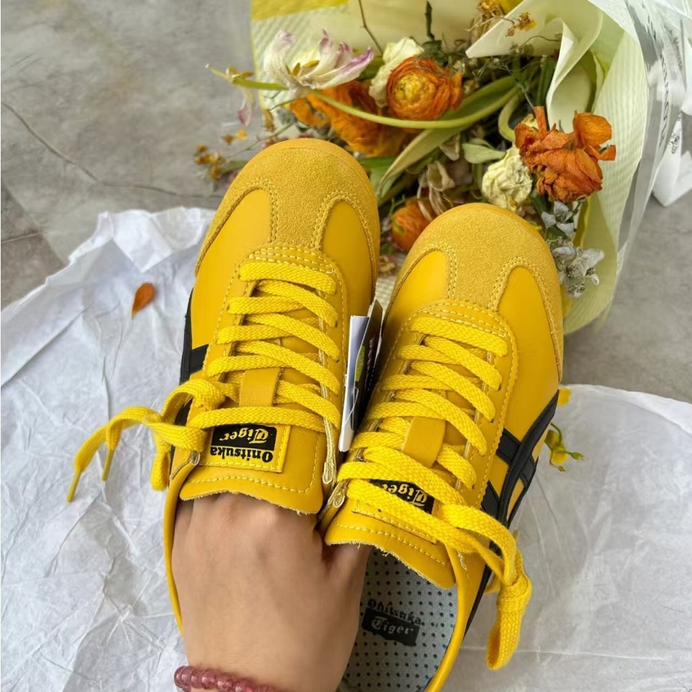 Onitsuka Tiger MEXICO 66 - Women's Yellow Casual Sneakers - Picture 3 of 3